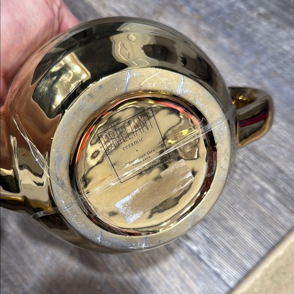 Elegant Gold Teapot with Crystal Knob - Picture 4 of 4